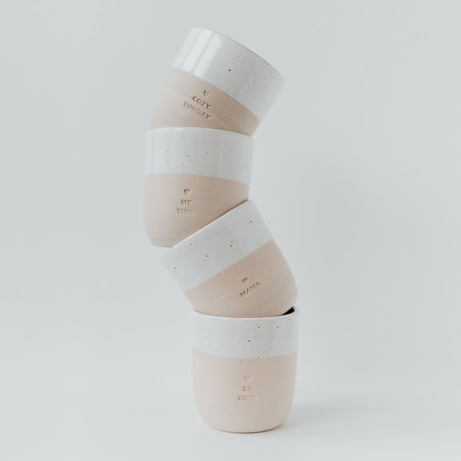 Handgemachter Eulenschnitt Becher aus Steingut "Mama" - Interior > Dekoration > Tassen von mahina