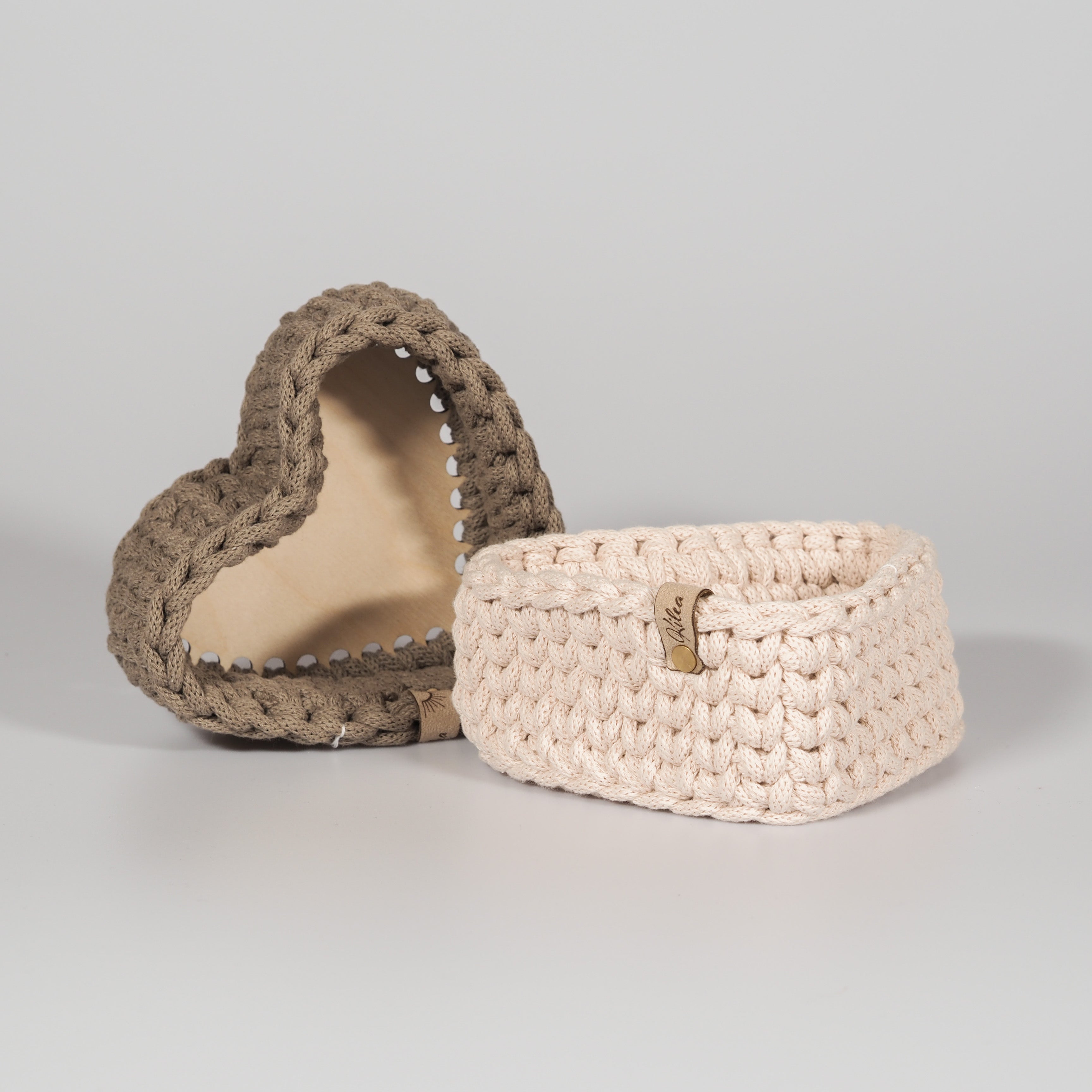 Handgemachter Häkelkorb "Herz" mit Boden - mahina x kilea - Interior > Dekoration > Häkelprodukte von mahina