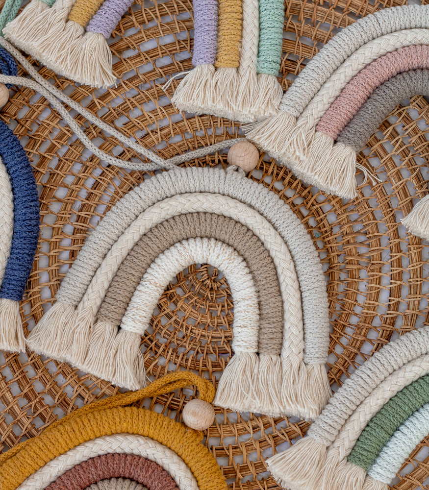 Handgemachter Makramee Regenbogen in verschiedenen Farben - Interior > Dekoration > Makramee von mahina