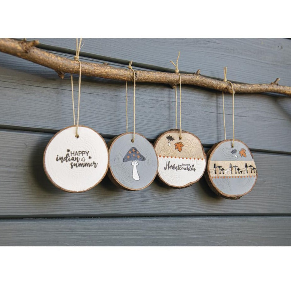 Holzscheiben zum Hängen, 6,5-7,5cm ø, 4 Stück - Bastelbedarf -> Holz > Baumscheiben von mahina