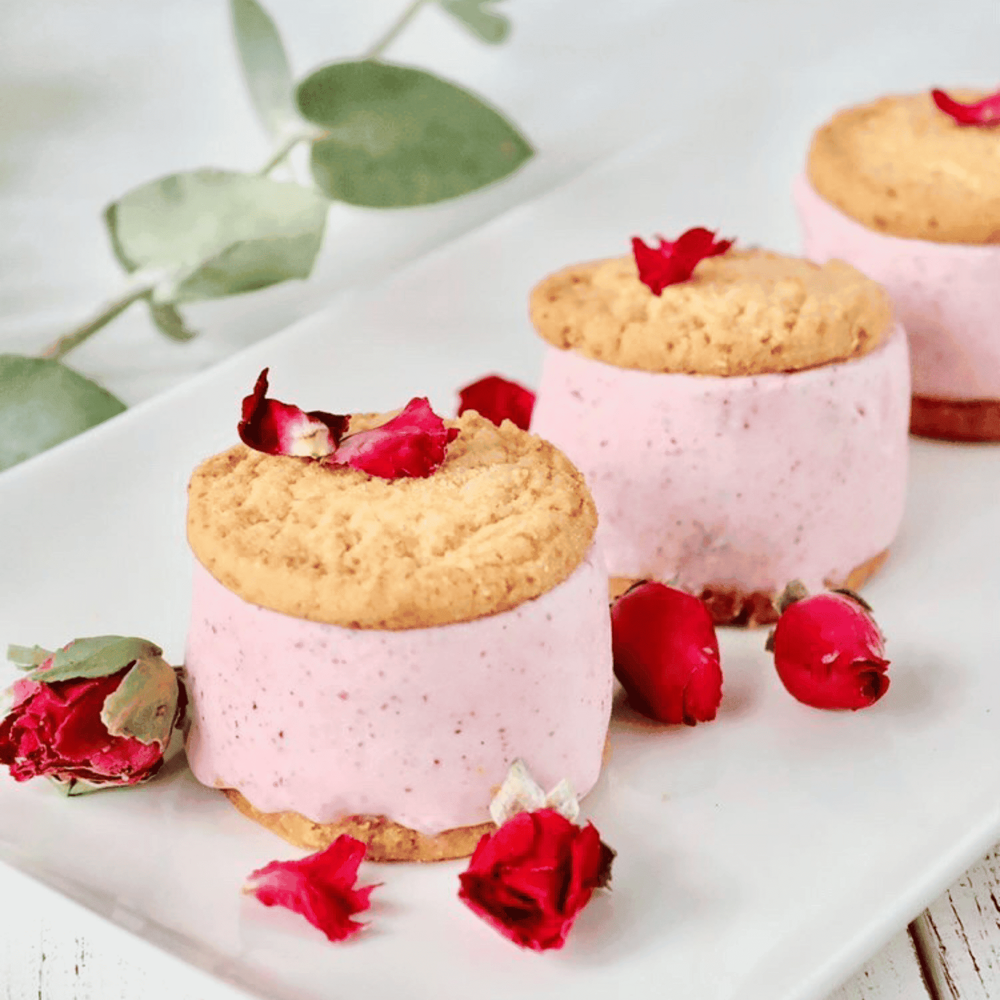 Rosie Rose "Dekorative Rosenblüten" 50g Gastro-Beutel - Essblüten von mahina