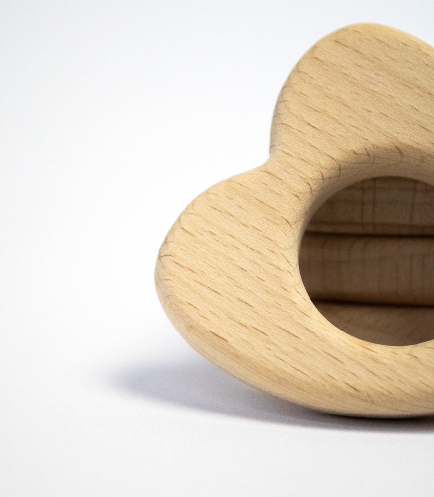 Beißring "Herz" aus Buchenholz - mahina