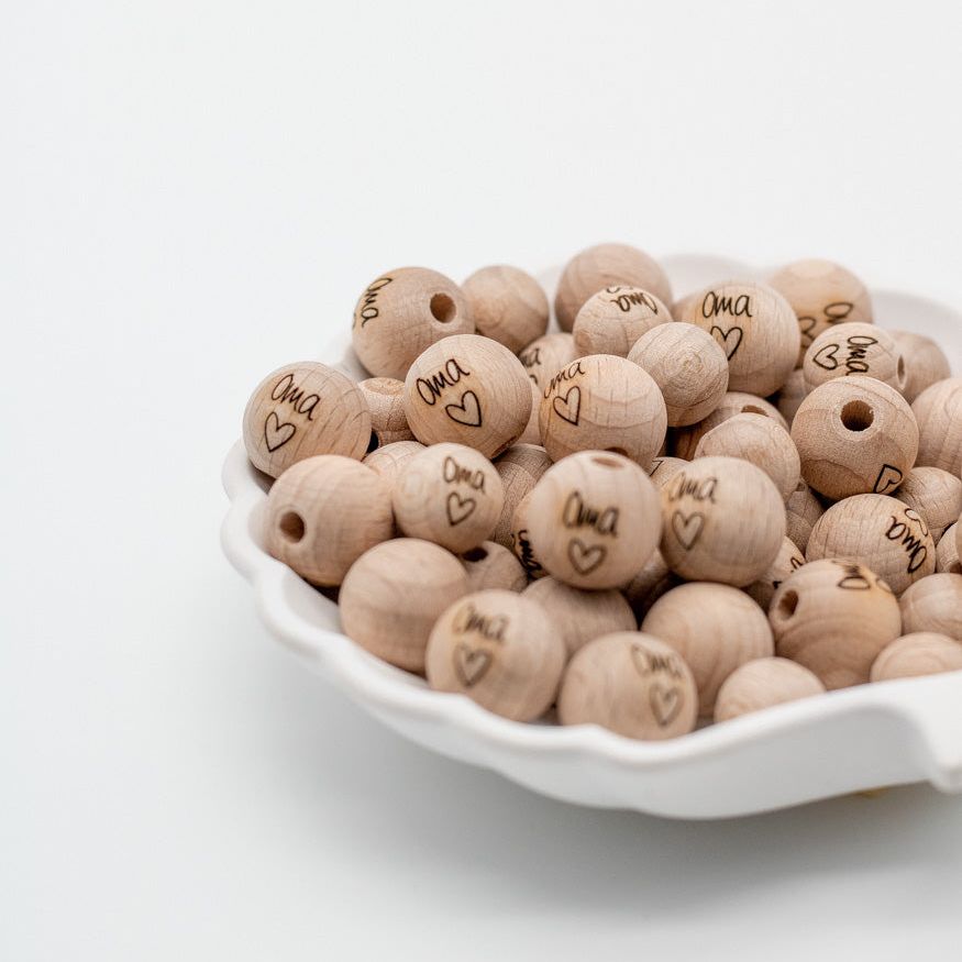 Holzperle handgemachte Gravur "Oma" 12mm/15mm - Bastelbedarf -> Holz > Holzperlen -> Motive von mahina
