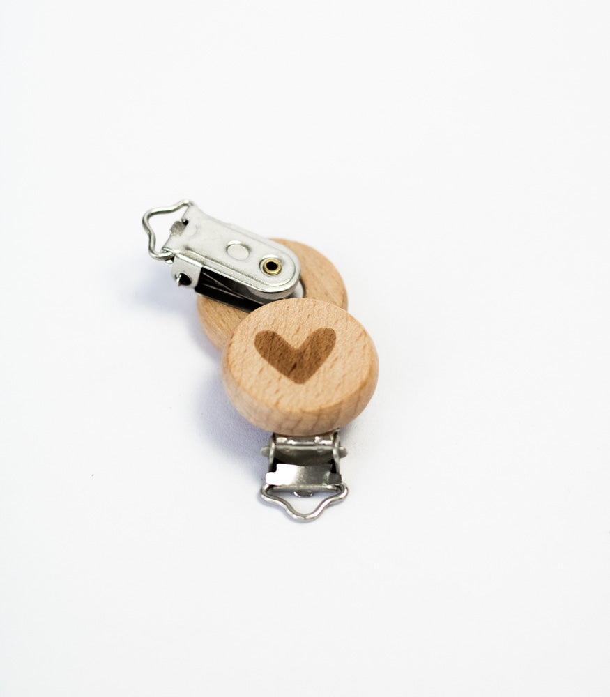Schnullerclip "Herz Motiv" aus Buchenholz - Bastelbedarf -> Holz > Schnullerclips von mahina