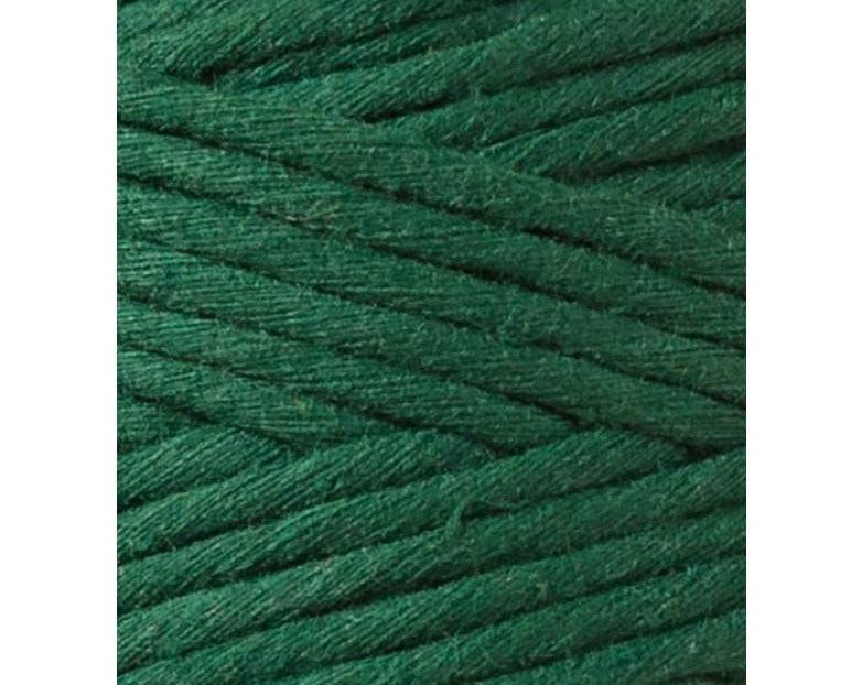 Bobbiny Makramee Garn 1,5mm gezwirnt Pine Green 100m - Garne > Baumwollgarne > Bobbiny > Gezwirnt > 1,5mm von mahina