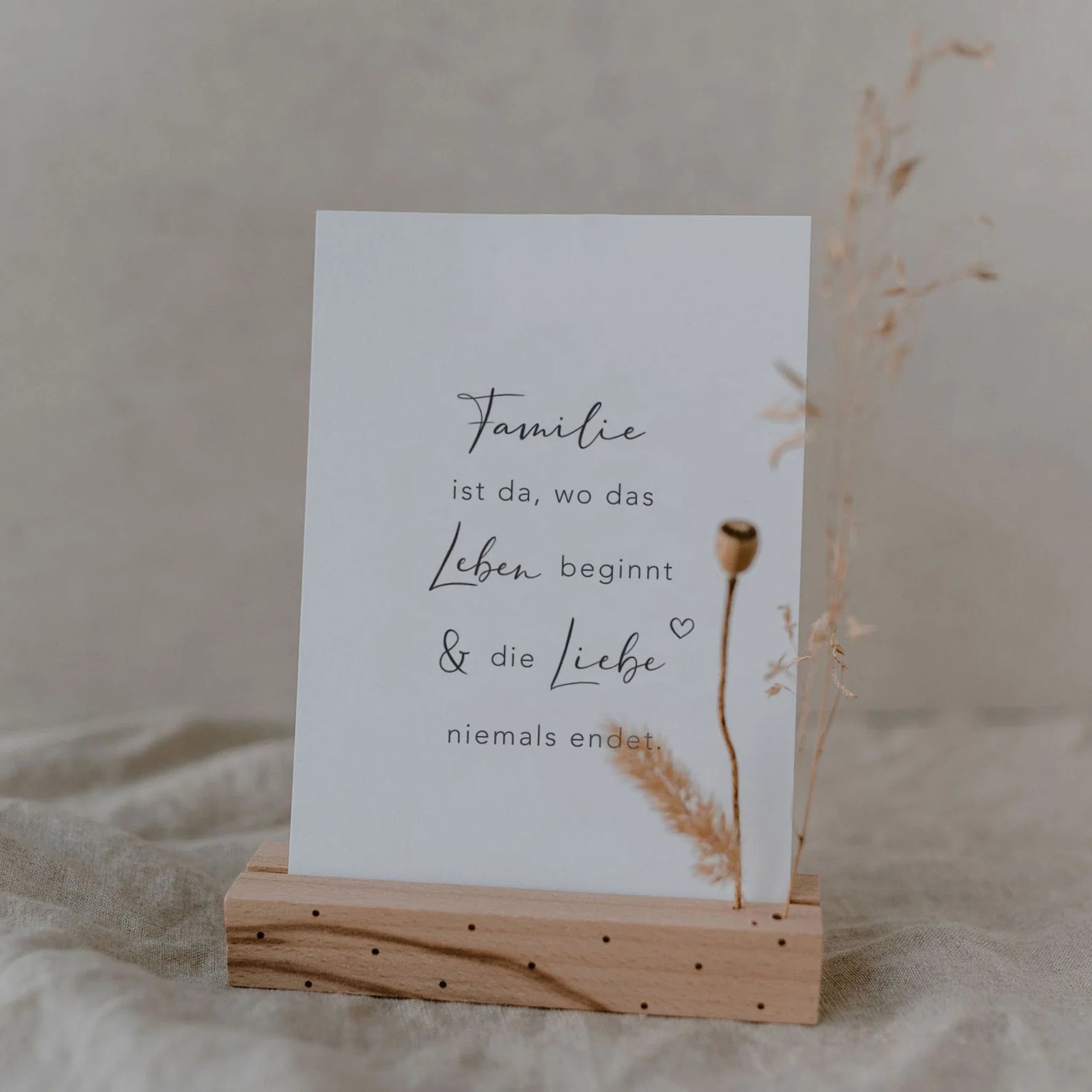 Eulenschnitt Spruchkarte "Familie ist" - Postkarten von mahina