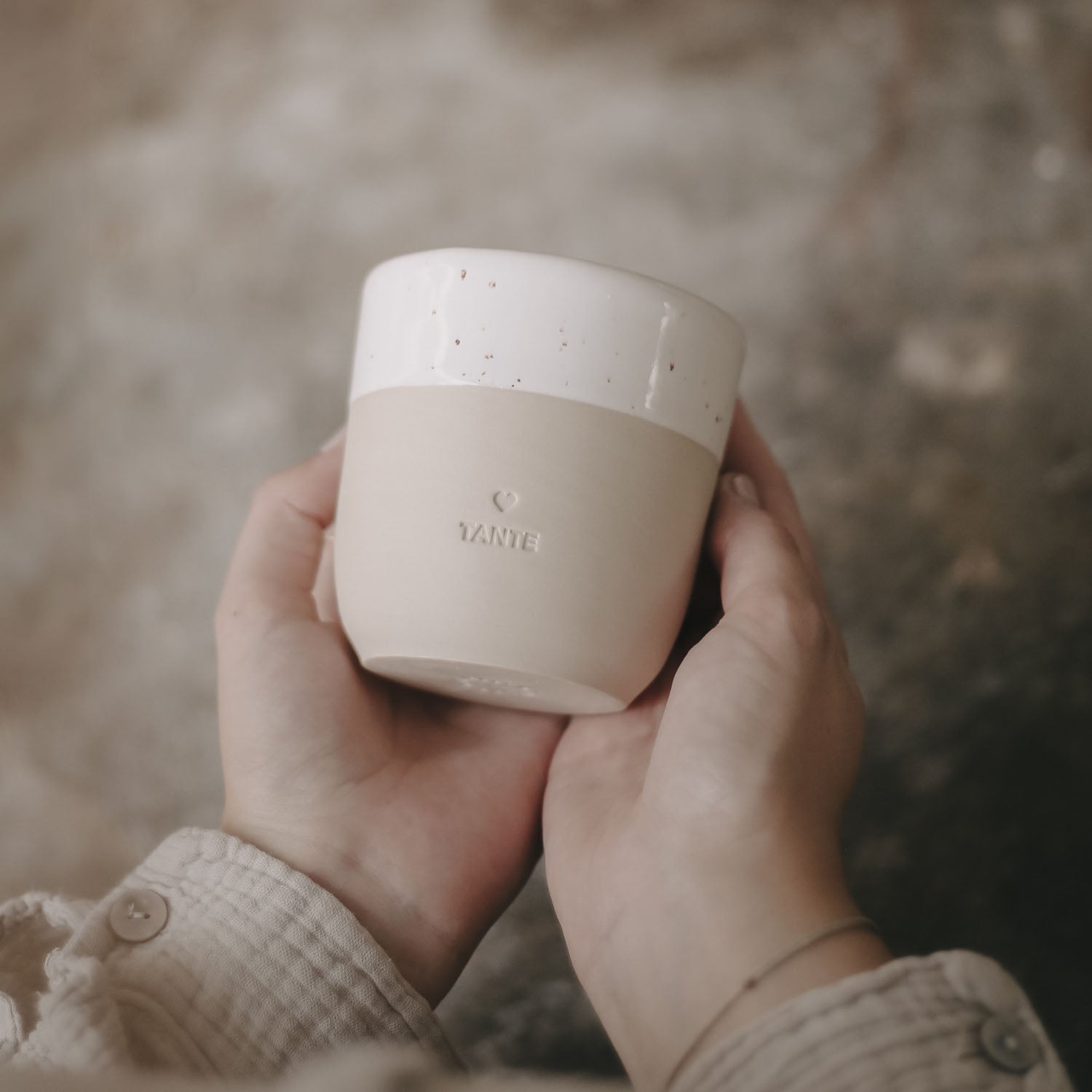 Handgemachter Eulenschnitt Becher aus Steingut "Tante" - Interior > Dekoration > Tassen von mahina