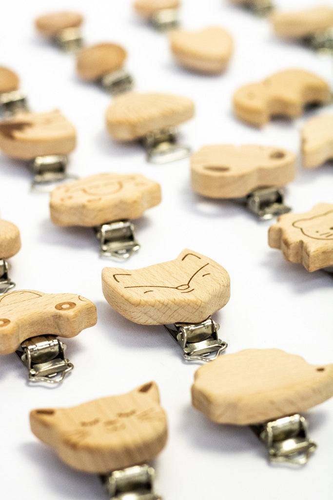 Schnullerclip "Rund mit Löcher" aus Buchenholz - Bastelbedarf -> Holz > Schnullerclips von mahina