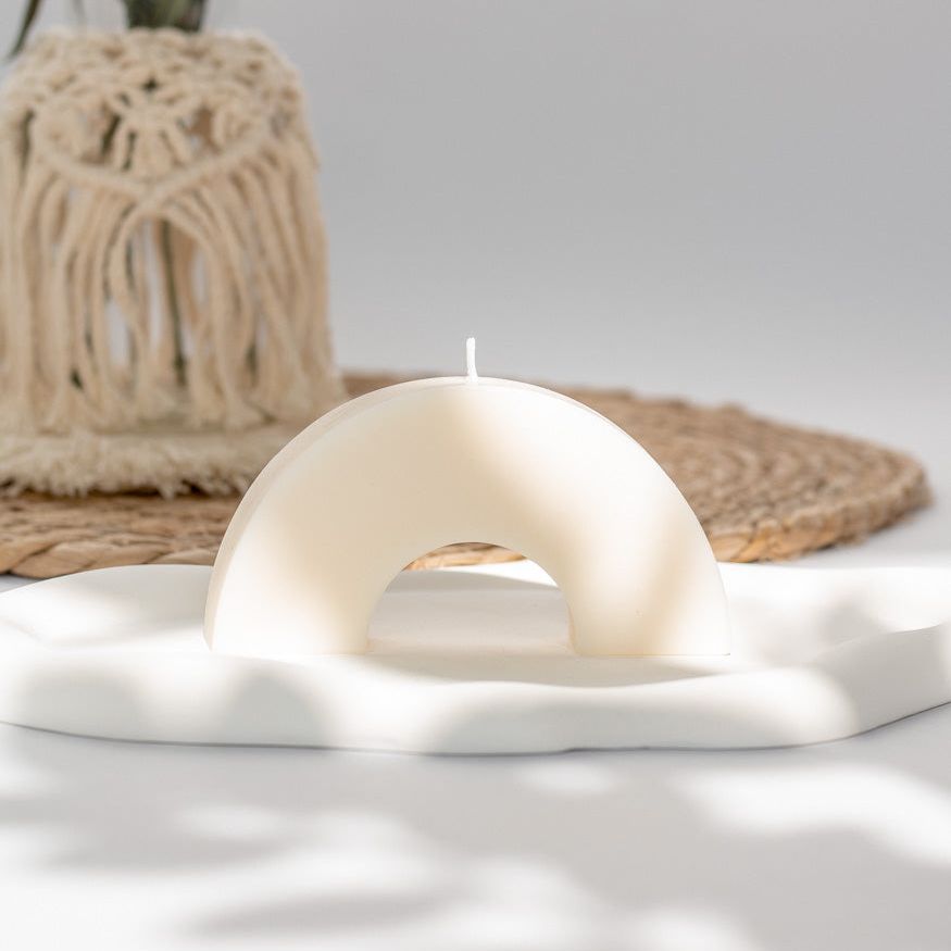 Handgemachte Kerze "Bogen" in natur, vegan & nachhaltig - Interior > Dekoration > Kerzen von mahina