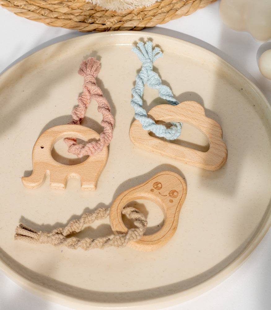 Handgemachter Makramee Beißring/Greifling "Loop" - Interior > Dekoration > Makramee von mahina