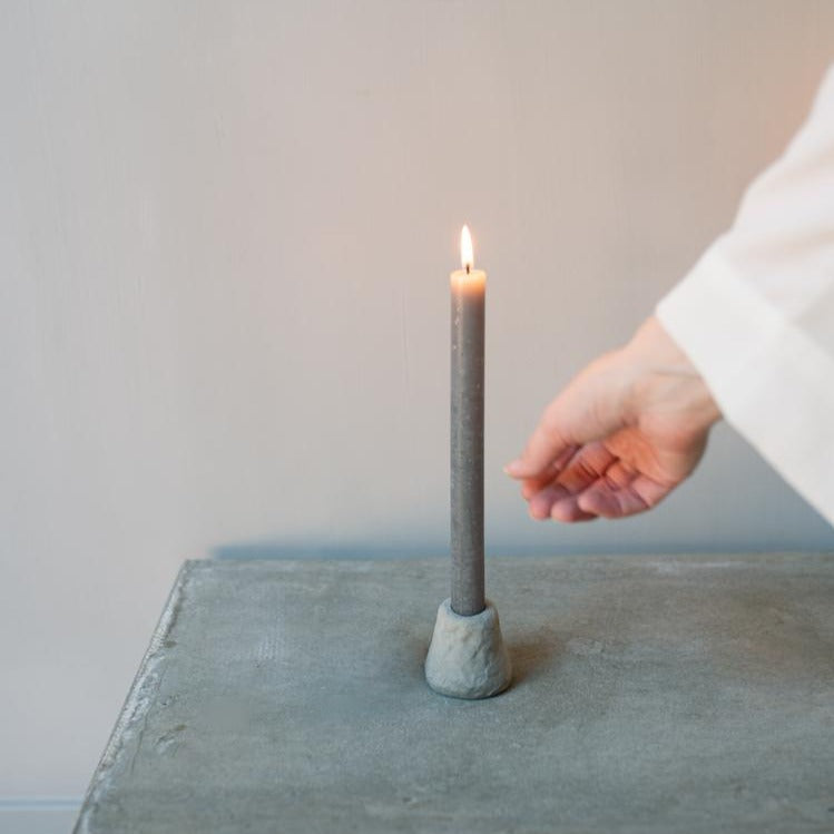 Leeff Kerzenhalter "Carmen" in grau, verschiedene Größen - Interior > Dekoration > Kerzenständer von mahina