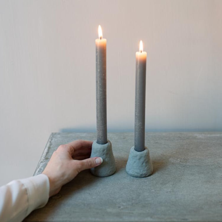 Leeff Kerzenhalter "Carmen" in grau, verschiedene Größen - Interior > Dekoration > Kerzenständer von mahina