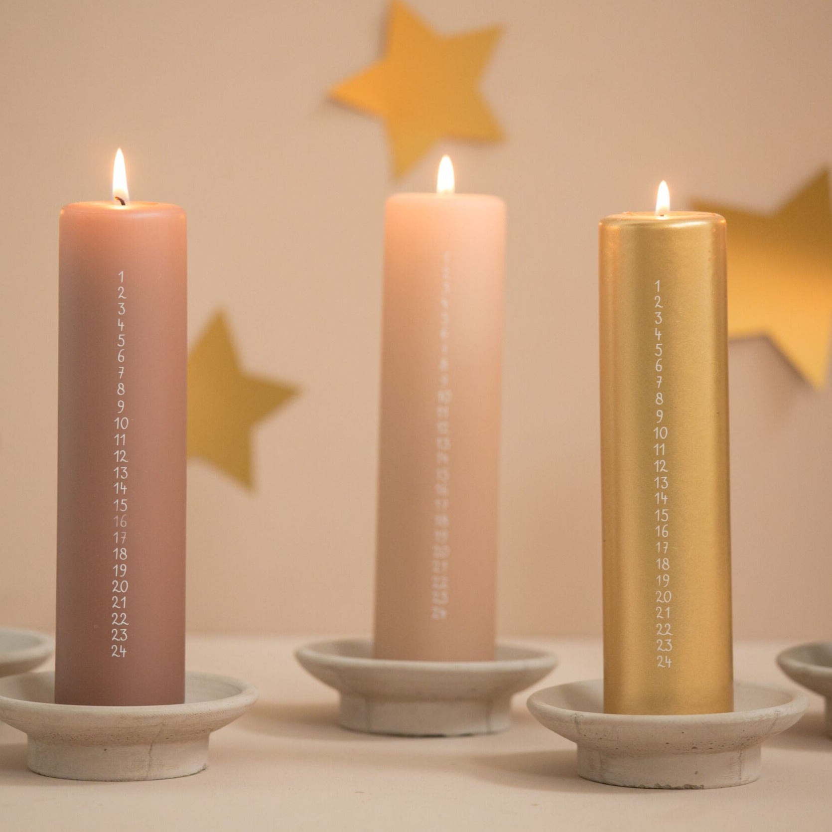 Kerze "Adventskalender" 5x20cm in verschiedenen Farben - Interior > Dekoration > Kerzen von mahina