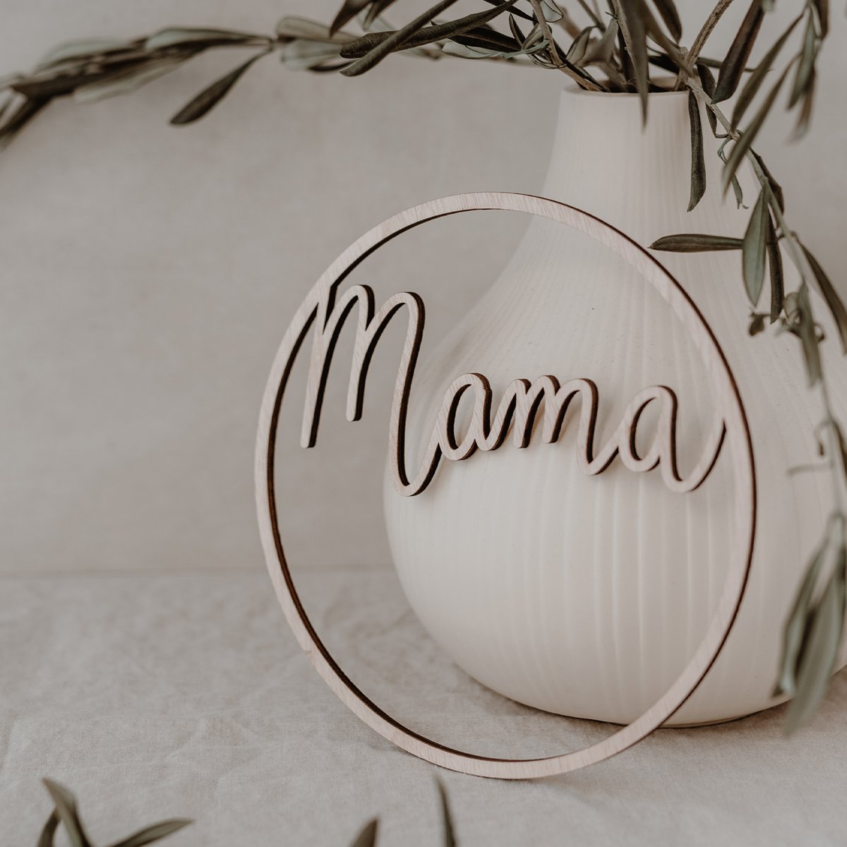 Eulenschnitt Holzkranz "Mama" ø 21cm - mahina