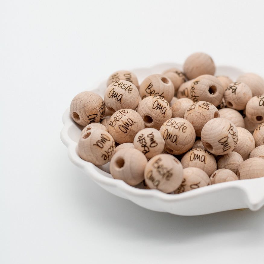 Holzperle handgemachte Gravur "Beste Oma" 12mm/15mm - Bastelbedarf -> Holz > Holzperlen -> Motive von mahina