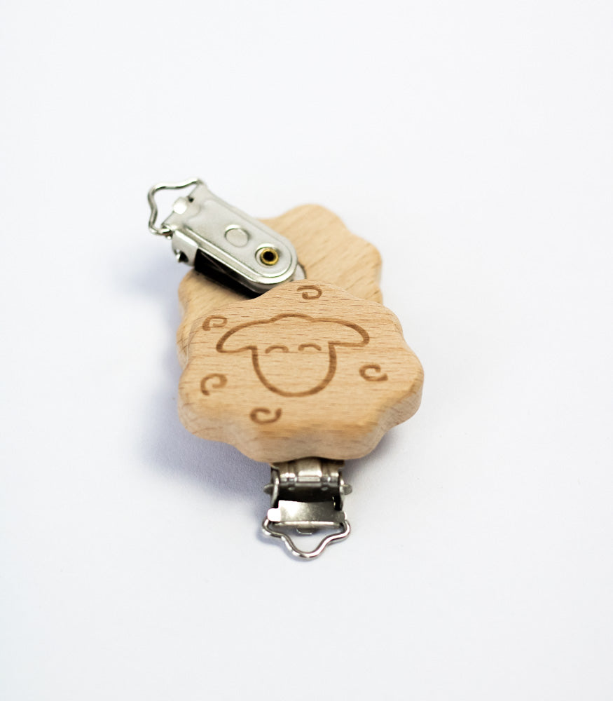 Schnullerclip "Schaf" aus Buchenholz - Bastelbedarf -> Holz > Schnullerclips von mahina