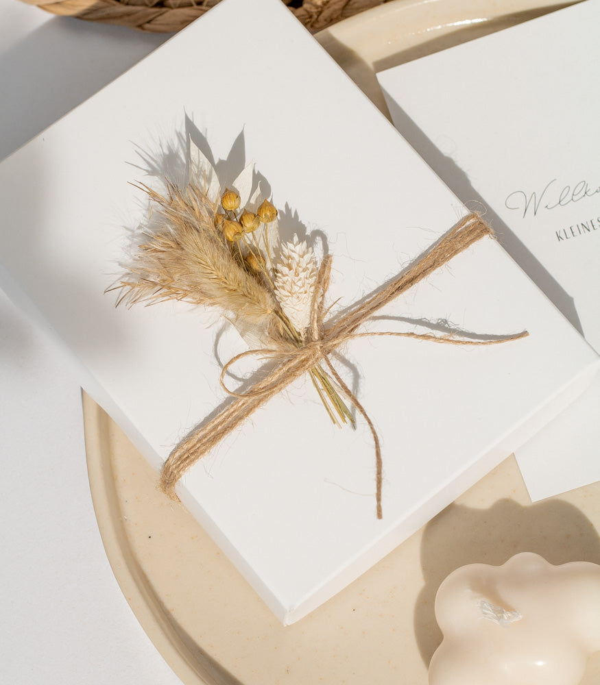 Geschenkbox "Mama" mit handgemachtem Schlüsselanhänger - Interior > Dekoration > Makramee von mahina