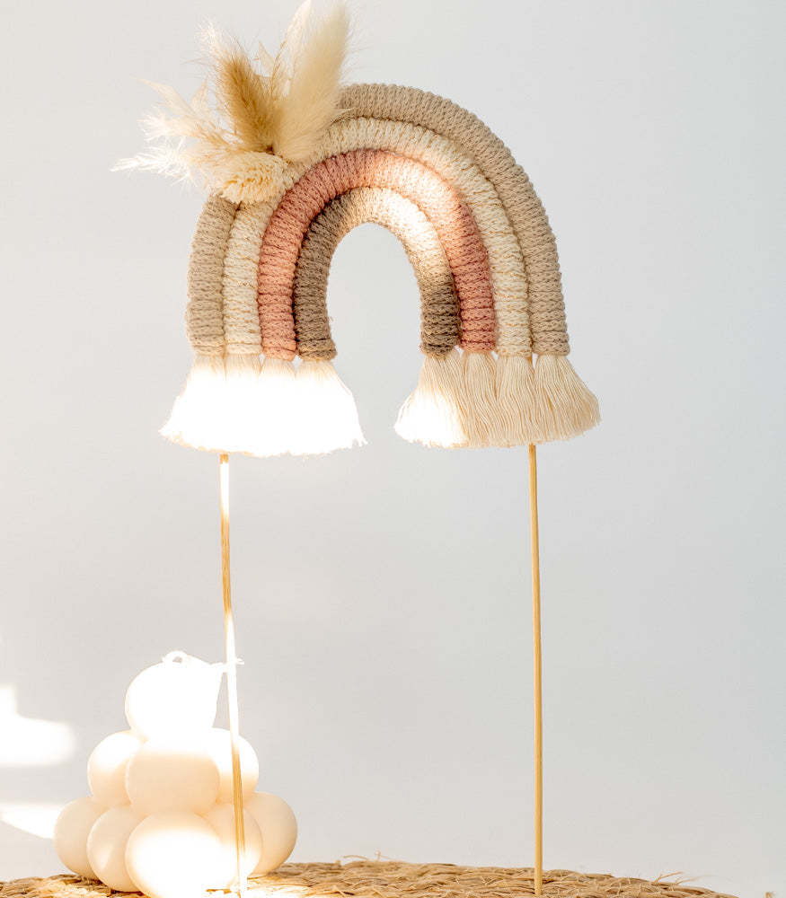 Handgemachter Makramee Cake Topper "Regenbogen" - Interior > Dekoration > Makramee von mahina